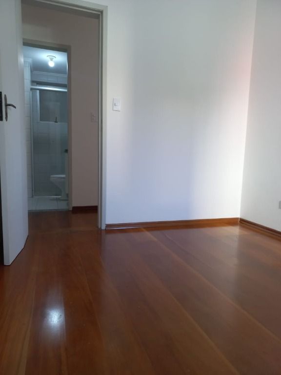 Apartamento para alugar com 3 quartos, 70m² - Foto 9