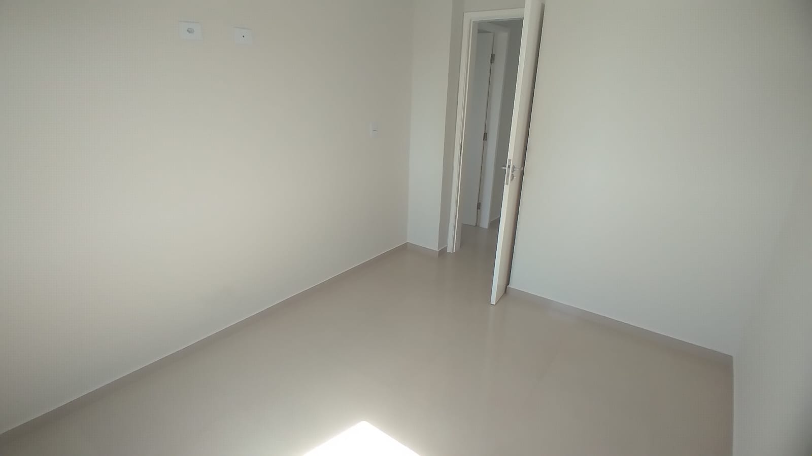 Apartamento para alugar com 2 quartos, 76m² - Foto 8