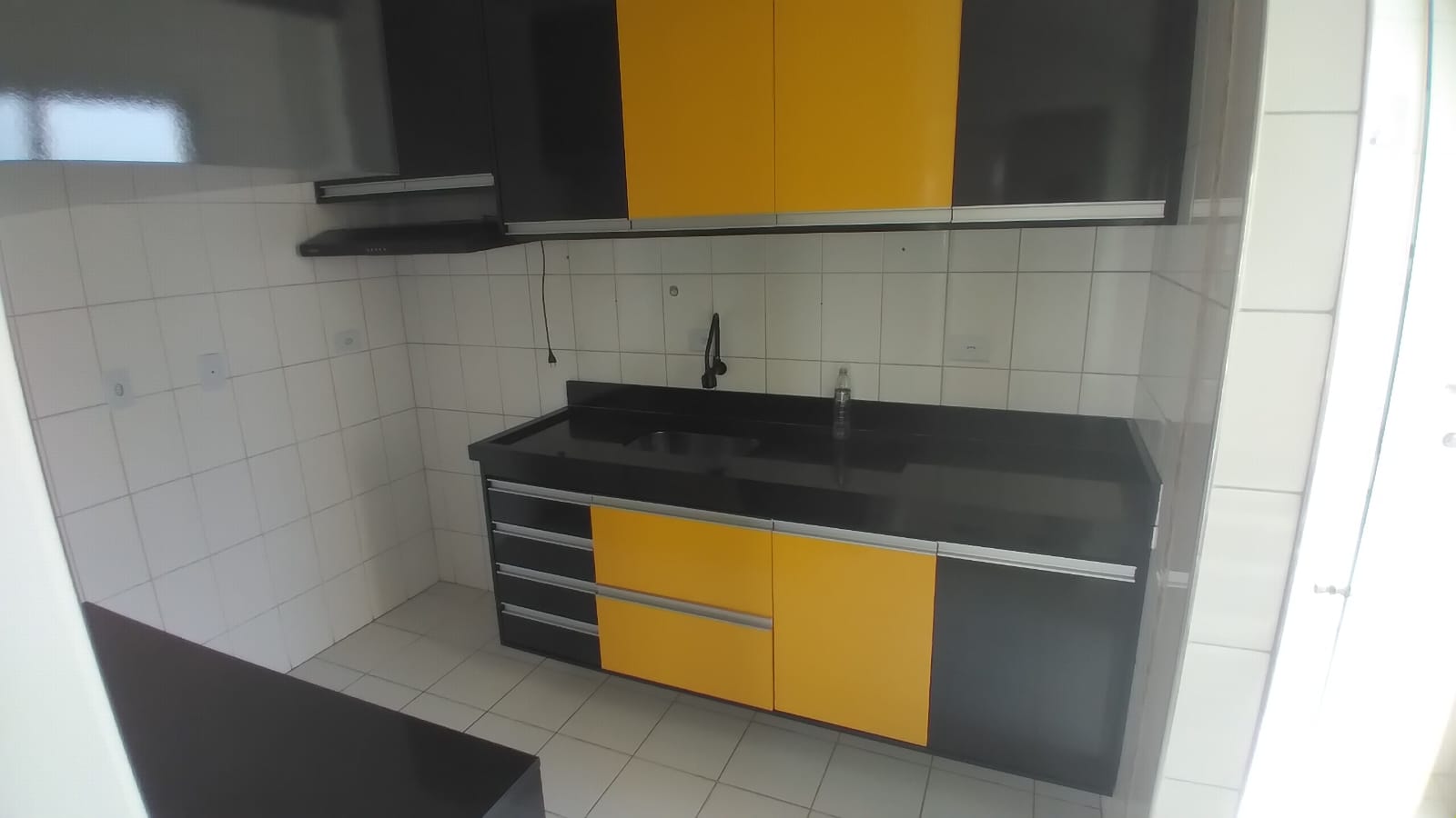 Apartamento para alugar com 2 quartos, 76m² - Foto 3