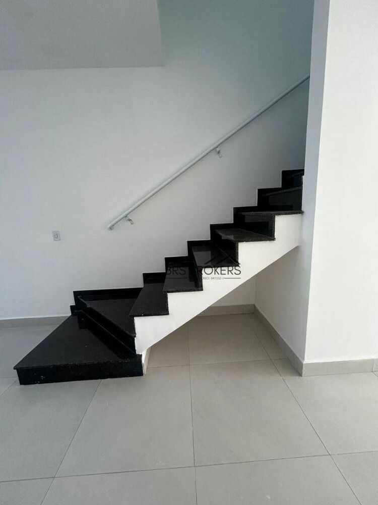 Sobrado à venda com 2 quartos, 102m² - Foto 1