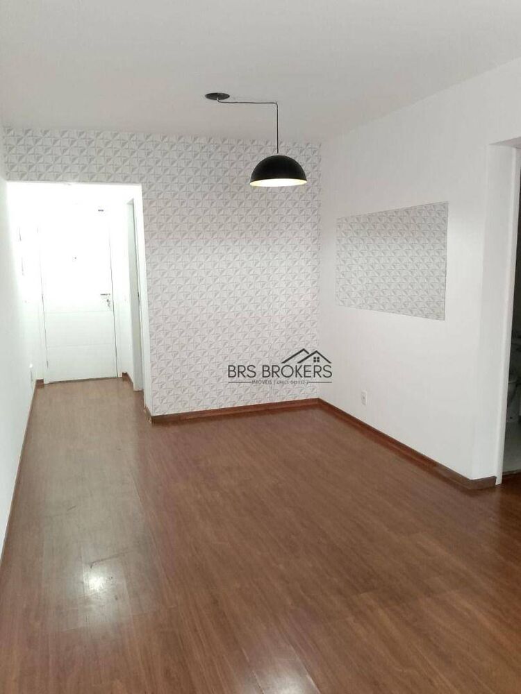 Apartamento à venda com 3 quartos, 74m² - Foto 1