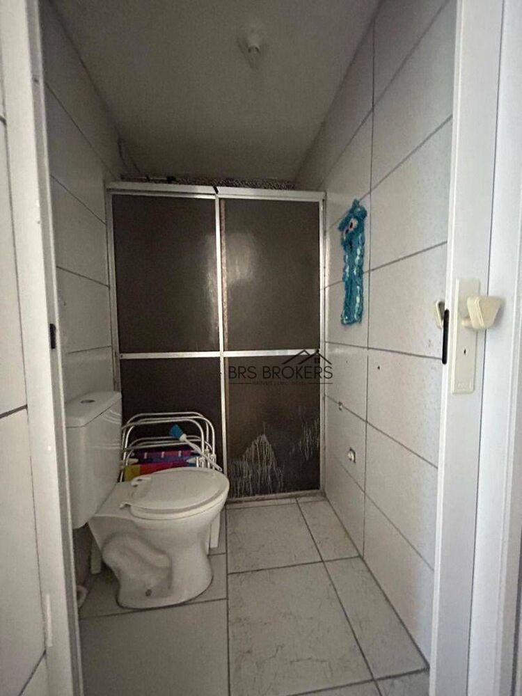 Sobrado à venda com 5 quartos, 200m² - Foto 3