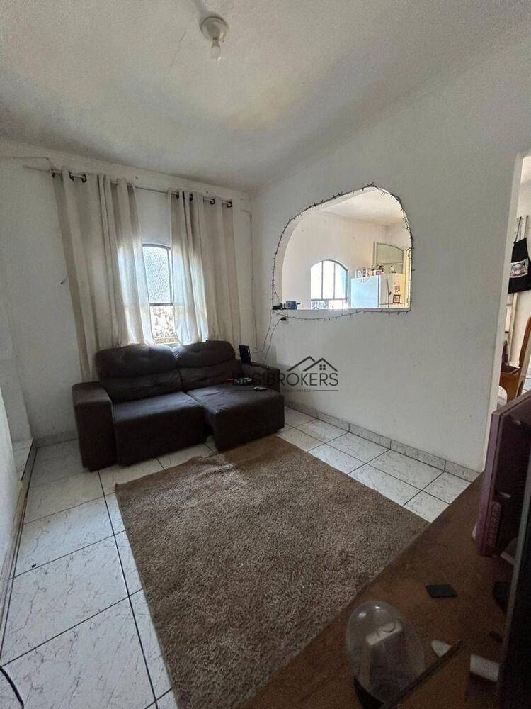Sobrado à venda com 5 quartos, 200m² - Foto 2