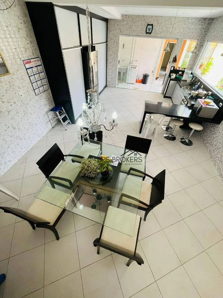 Sobrado, 4 quartos, 221 m² - Foto 2