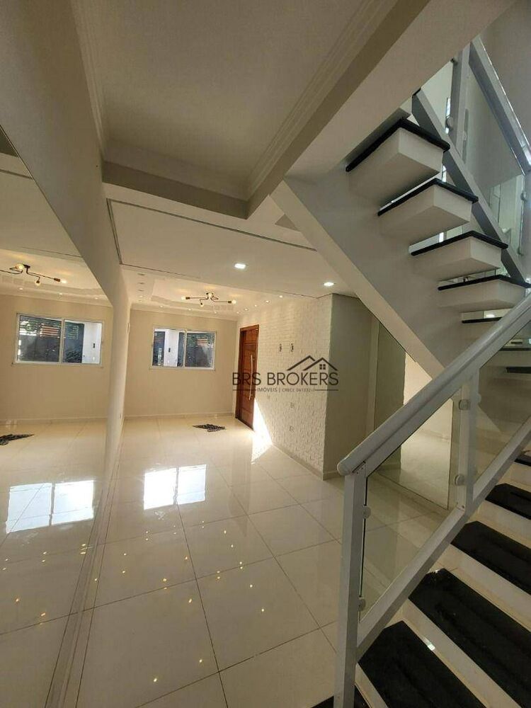 Sobrado à venda com 3 quartos, 122m² - Foto 2