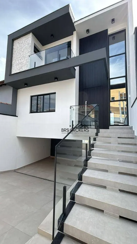 Sobrado, 3 quartos, 203 m² - Foto 1