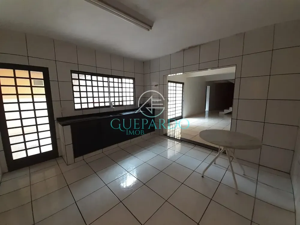 Casa, 6 quartos, 225 m² - Foto 24