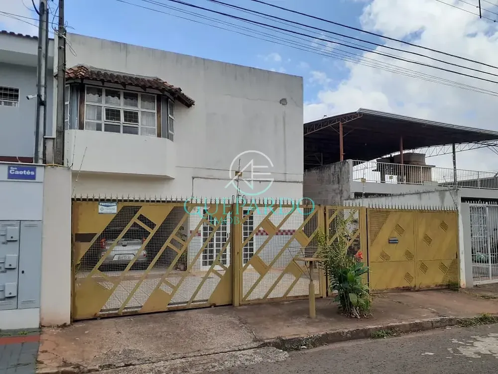 Casa, 6 quartos, 225 m² - Foto 31