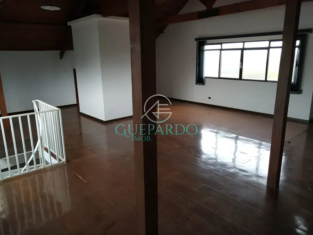 Sobrado, 3 quartos, 487 m² - Foto 1