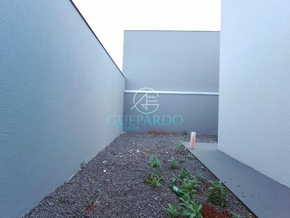 Casa à venda com 2 quartos, 56m² - Foto 2
