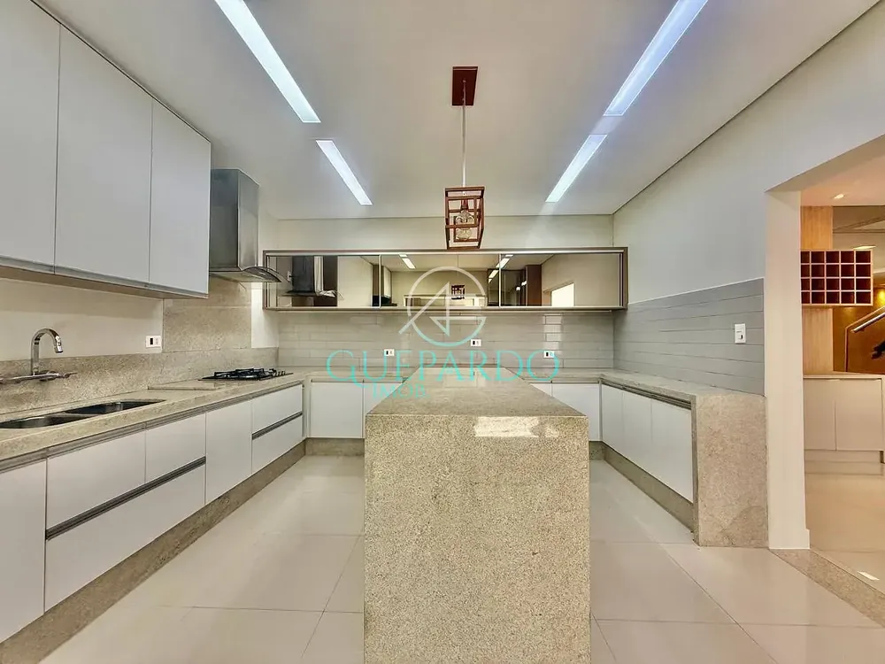 Casa, 4 quartos, 315 m² - Foto 4