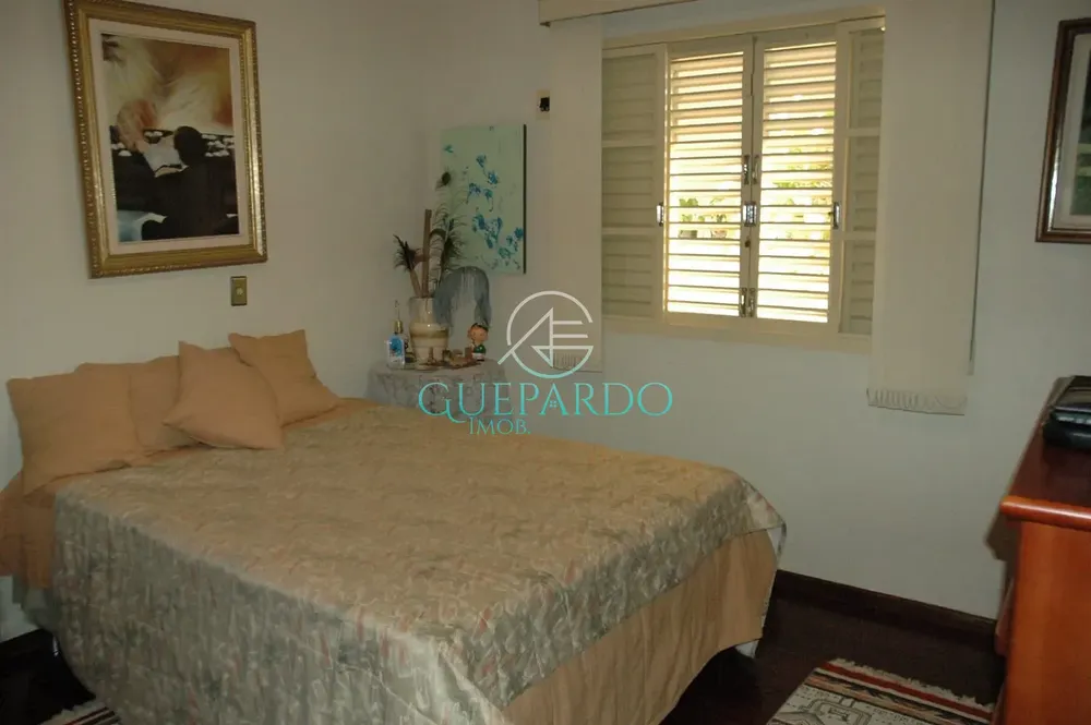 Casa, 4 quartos, 225 m² - Foto 9