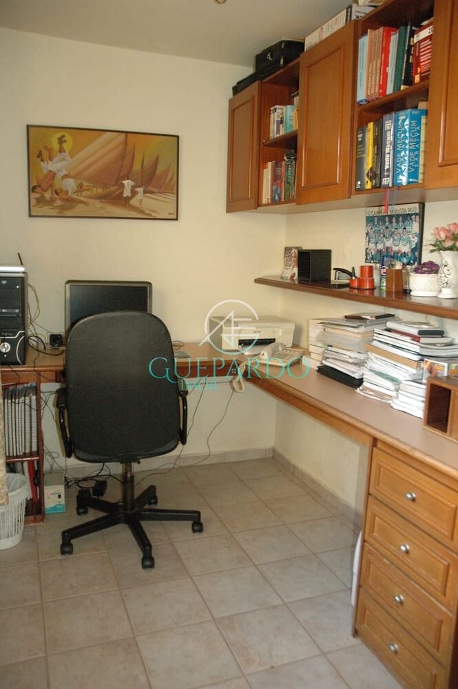 Casa, 4 quartos, 225 m² - Foto 2