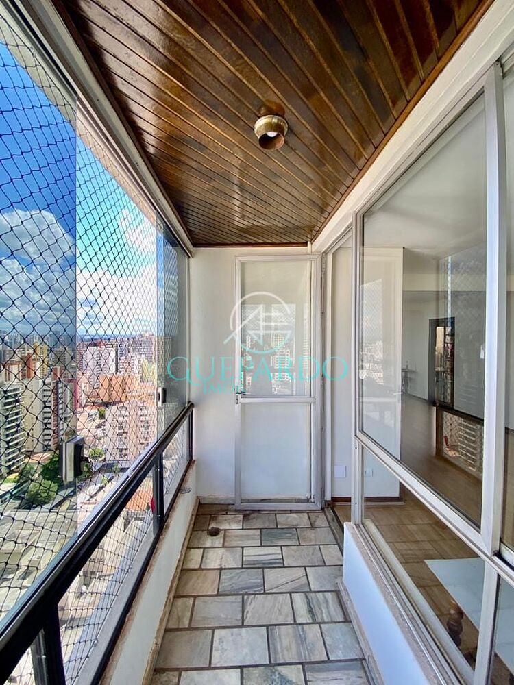 Apartamento, 4 quartos, 242 m² - Foto 2