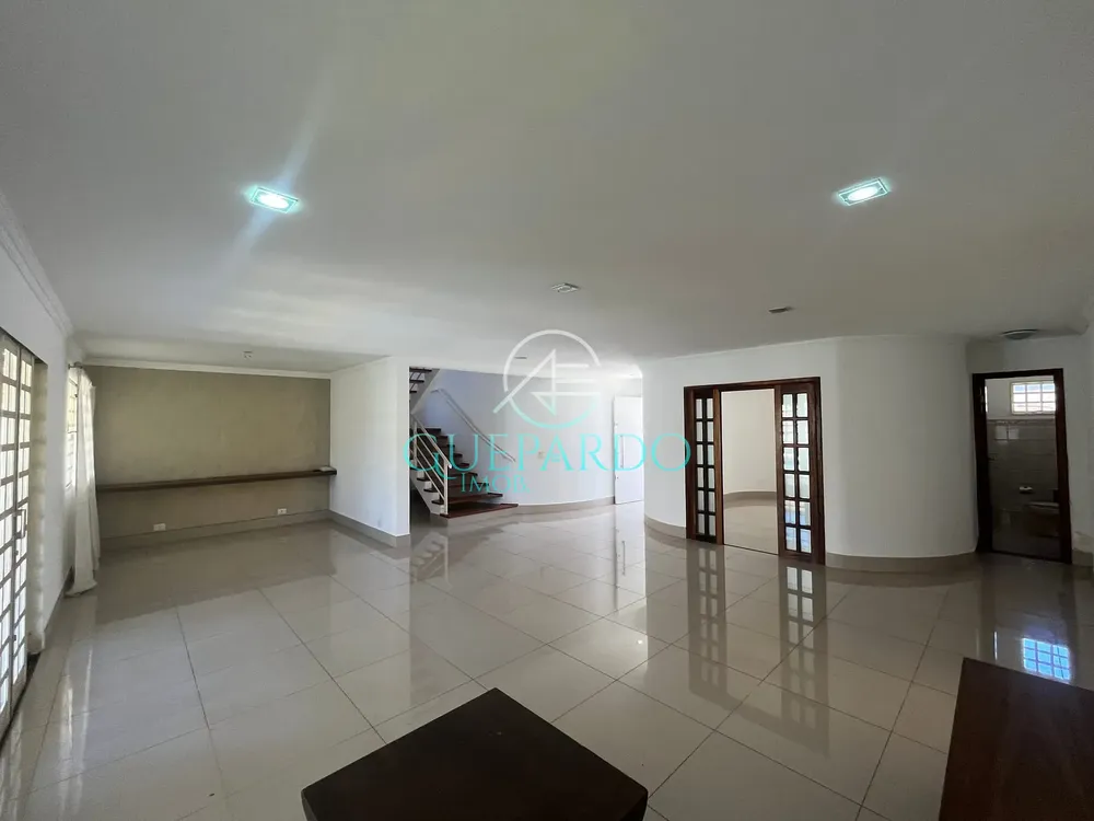 Sobrado, 3 quartos, 274 m² - Foto 2