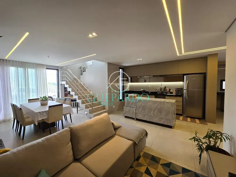 Sobrado, 3 quartos, 190 m² - Foto 1