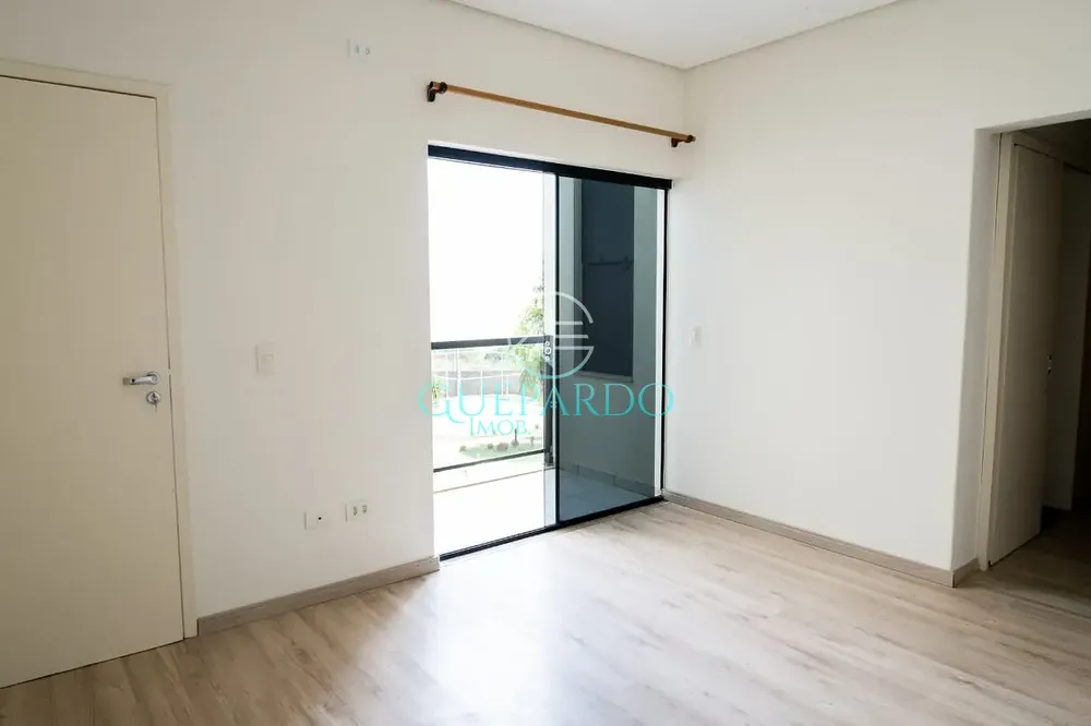 Sobrado, 3 quartos, 270 m² - Foto 2
