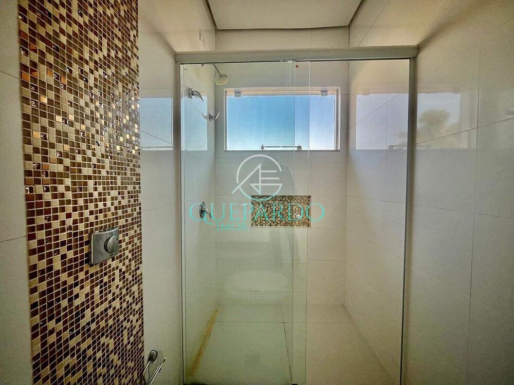 Casa à venda com 3 quartos, 220m² - Foto 11