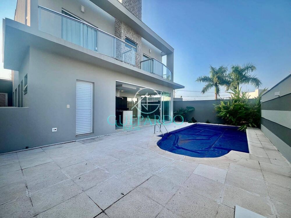 Casa à venda com 3 quartos, 220m² - Foto 9