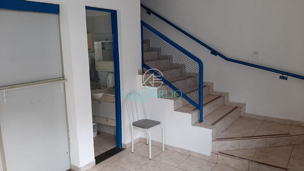 Sobrado para alugar com 1 quarto, 400m² - Foto 1