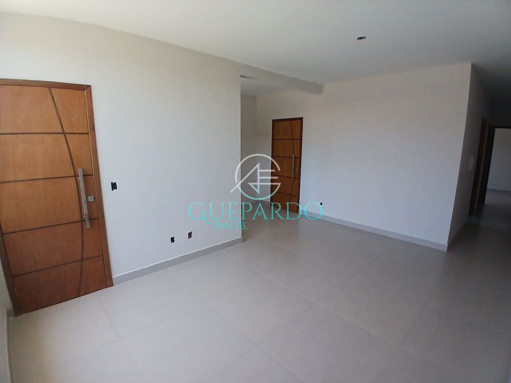 Casa à venda com 2 quartos, 61m² - Foto 5