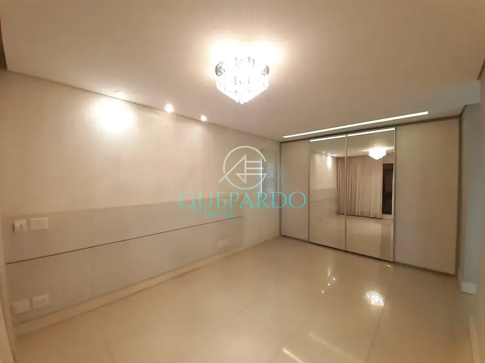 Apartamento, 3 quartos, 186 m² - Foto 1