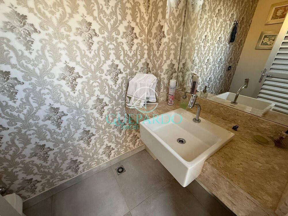 Casa para alugar com 4 quartos, 220m² - Foto 10