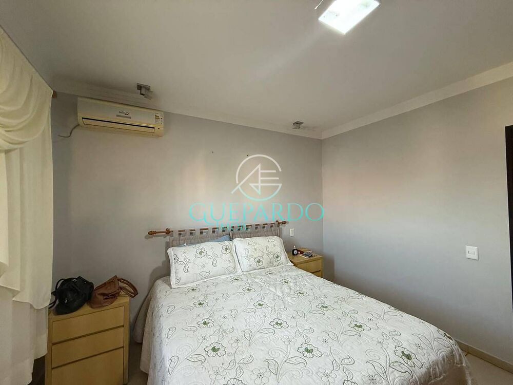 Casa para alugar com 4 quartos, 220m² - Foto 7