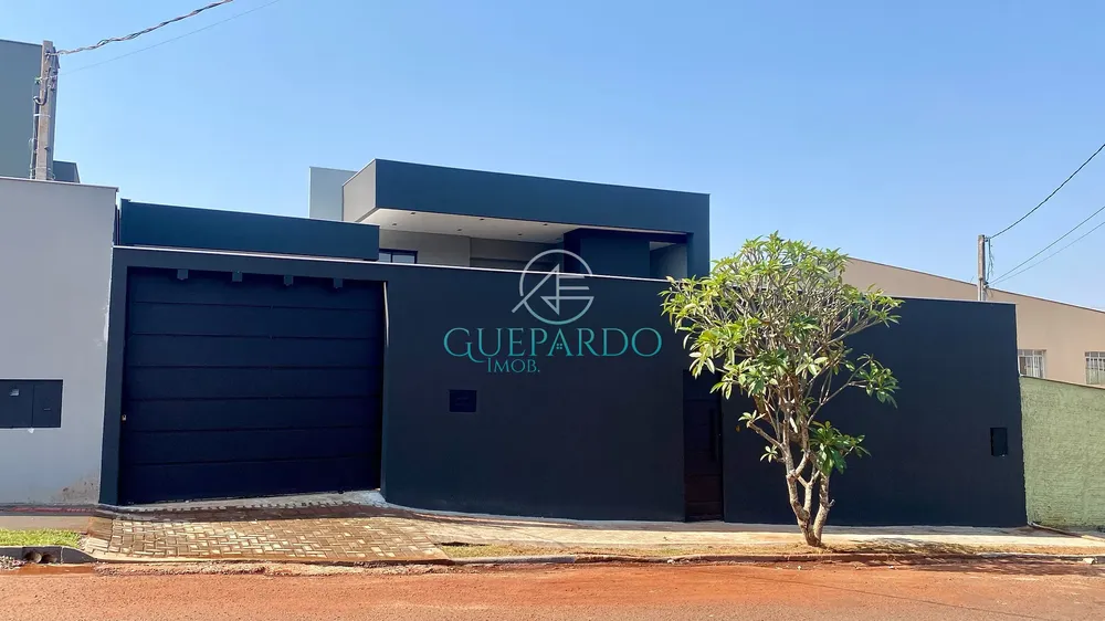 Casa, 3 quartos, 215 m² - Foto 2
