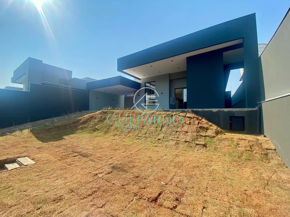Casa, 3 quartos, 215 m² - Foto 2