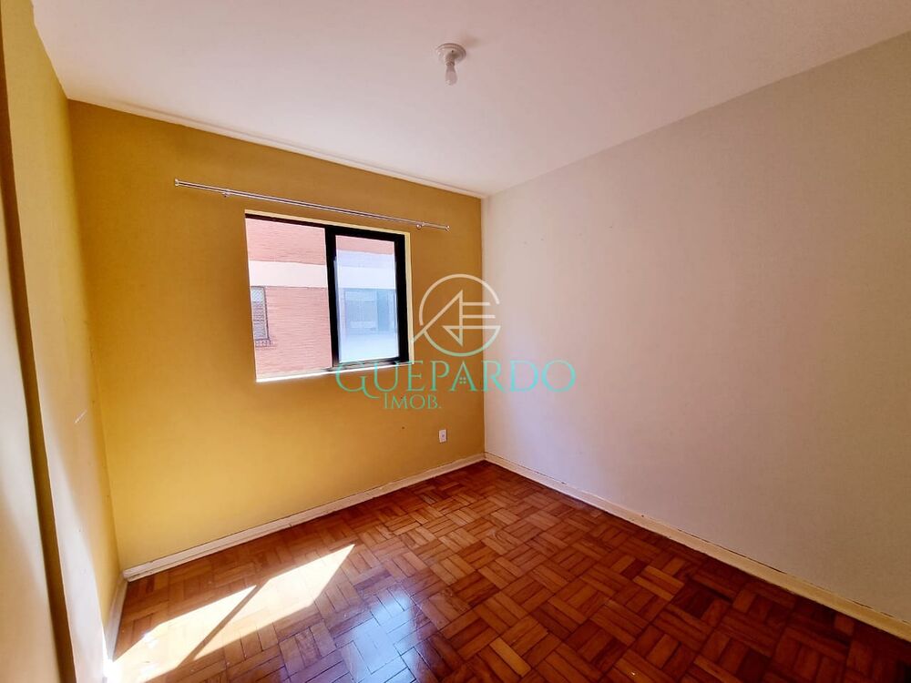 Apartamento à venda com 3 quartos, 85m² - Foto 2