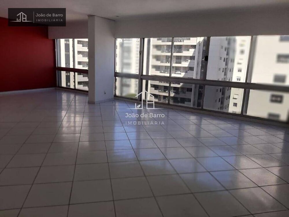 Apartamento, 3 quartos, 239 m² - Foto 1