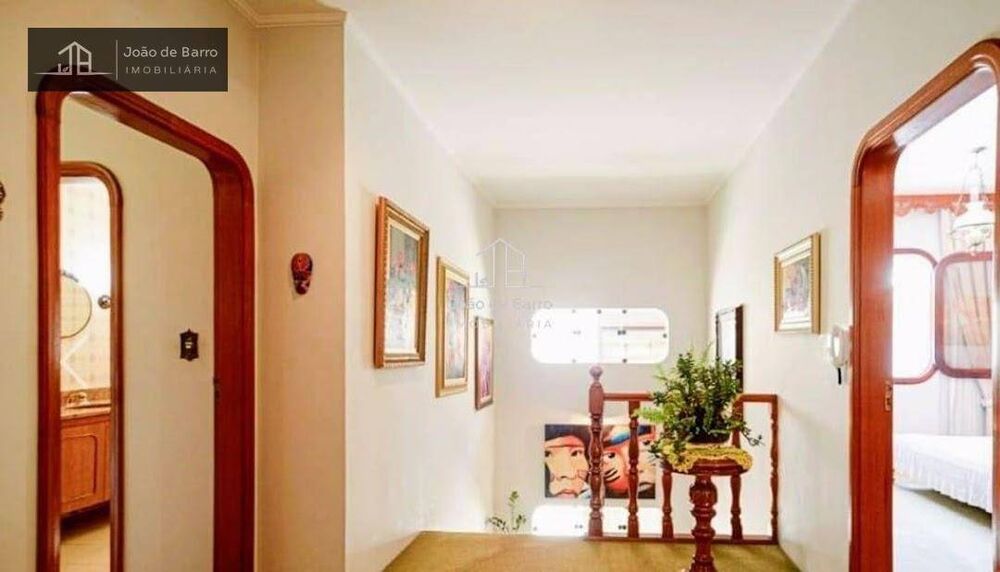 Sobrado à venda com 4 quartos, 488m² - Foto 1