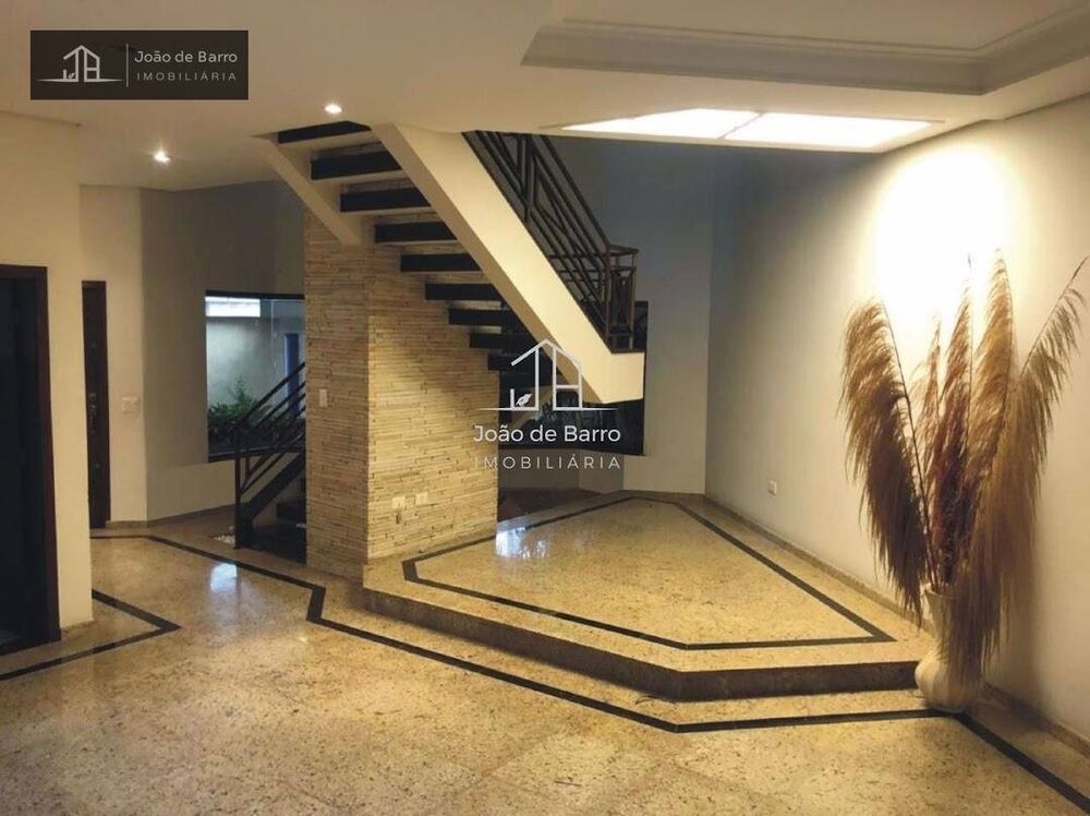 Sobrado, 3 quartos, 354 m² - Foto 2