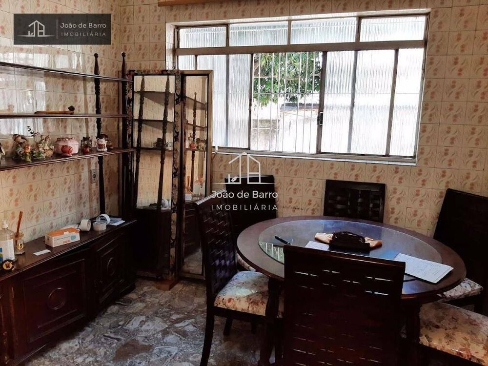 Sobrado à venda e aluguel com 3 quartos, 250m² - Foto 2