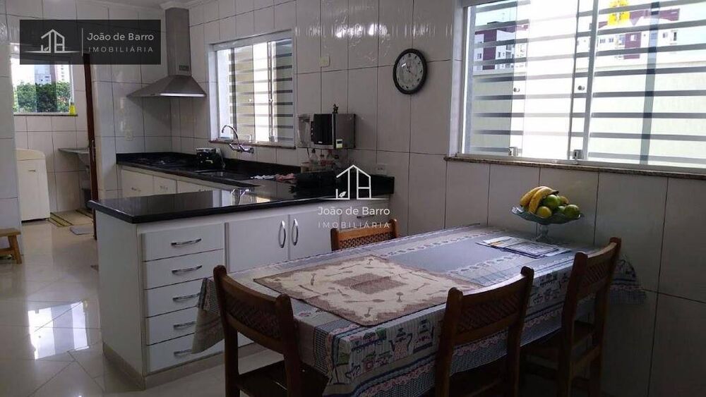 Sobrado, 3 quartos, 305 m² - Foto 2