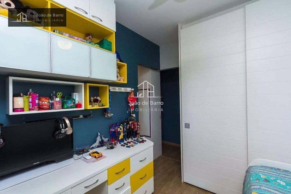 Apartamento à venda com 3 quartos, 184m² - Foto 3