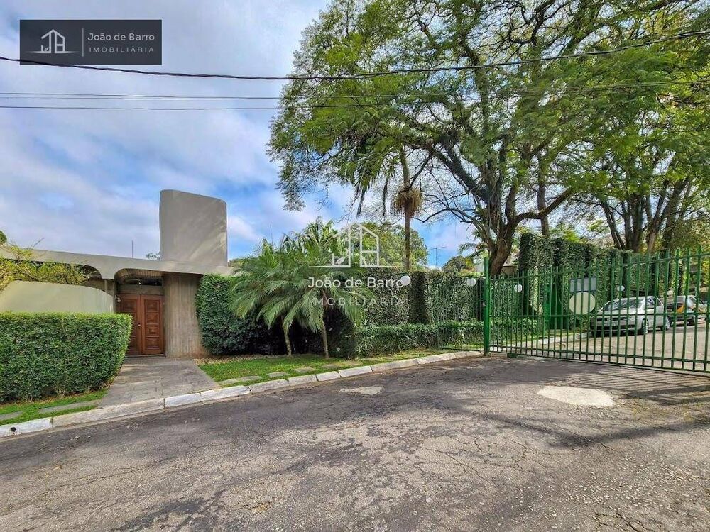 Casa à venda e aluguel com 5 quartos, 900m² - Foto 8