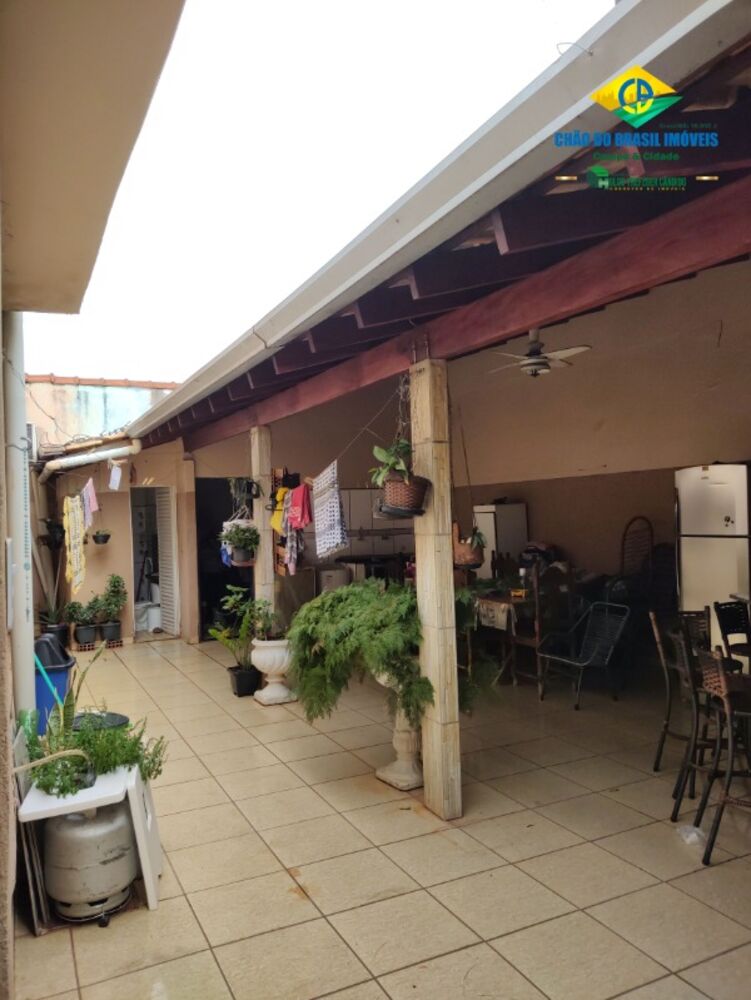 Casa, 3 quartos, 245 m² - Foto 1