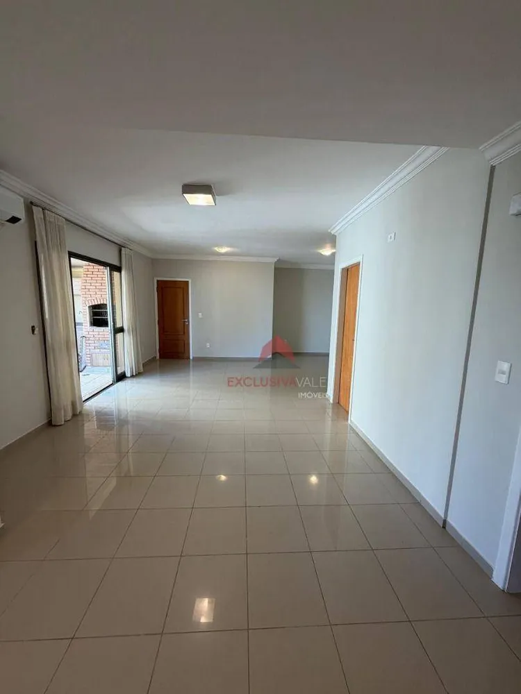 Apartamento, 3 quartos, 147 m² - Foto 2