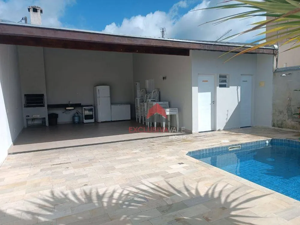 Casa, 1 quarto, 235 m² - Foto 2