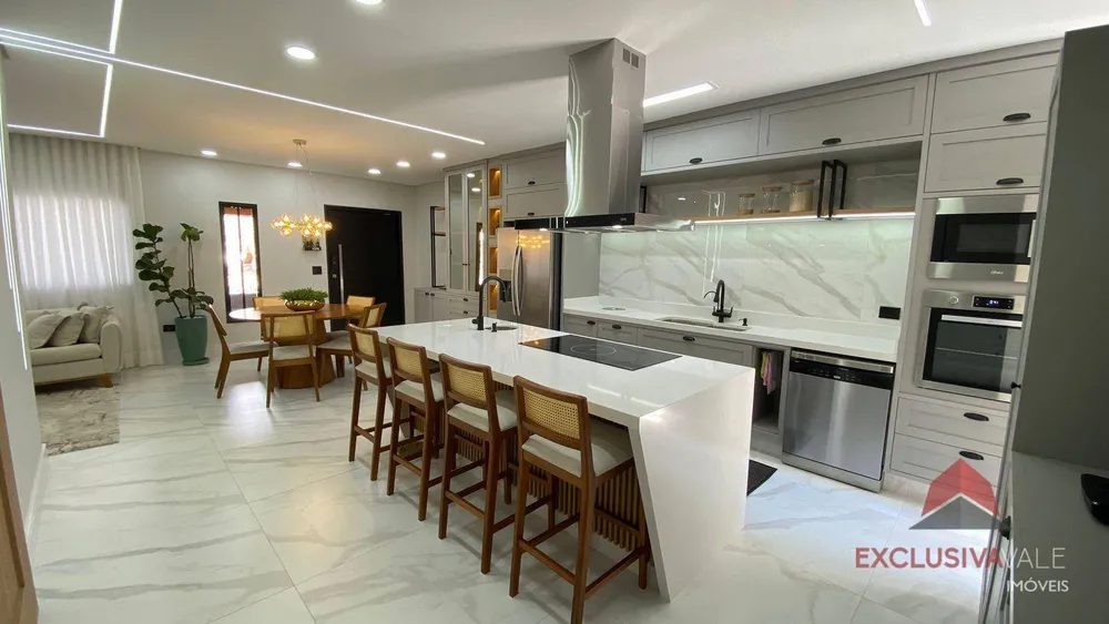 Casa, 3 quartos, 210 m² - Foto 1
