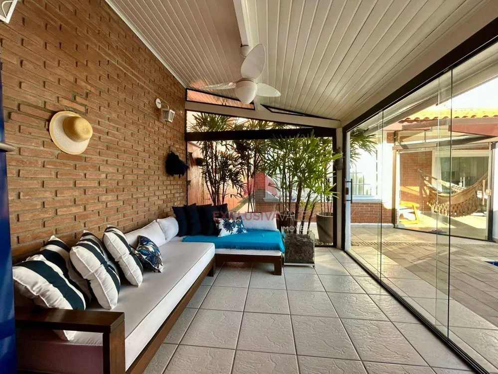Casa de Condomínio, 4 quartos - Foto 1