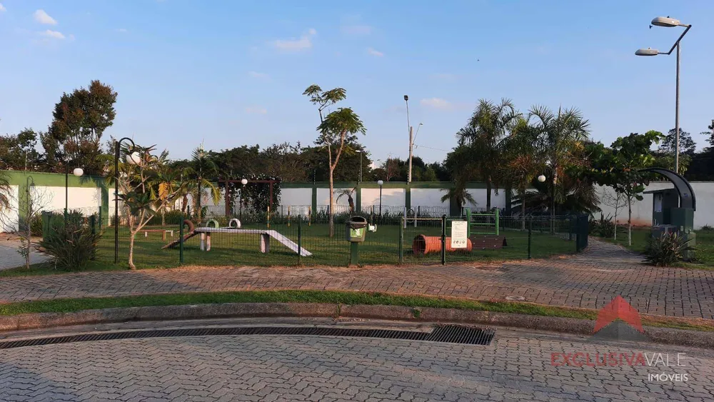 Loteamento e Condomínio, 700 m² - Foto 1