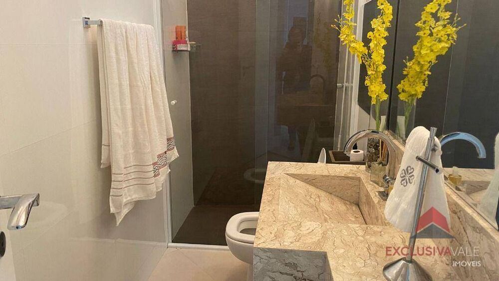Casa de Condomínio à venda e aluguel com 4 quartos, 528m² - Foto 2