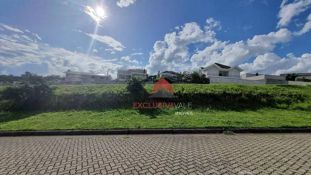 Loteamento e Condomínio, 700 m² - Foto 1