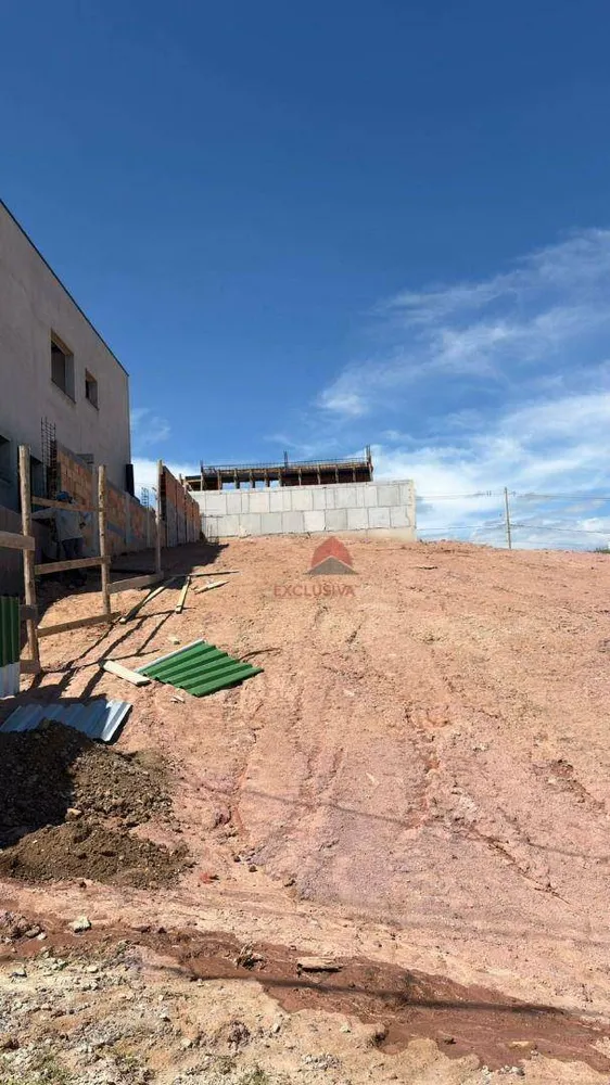 Loteamento e Condomínio, 330 m² - Foto 1