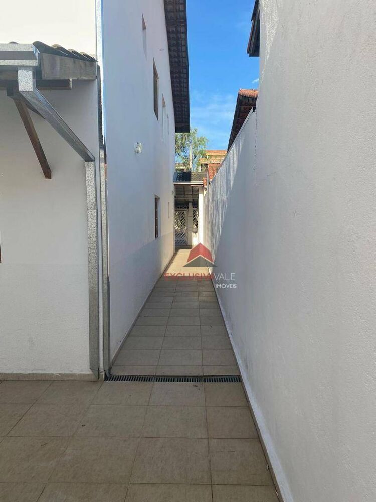 Casa, 3 quartos, 132 m² - Foto 2