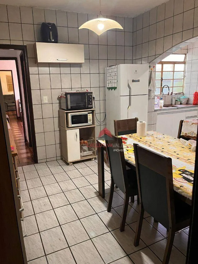 Casa, 5 quartos, 180 m² - Foto 4