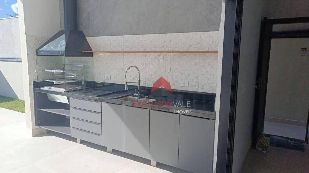 Casa, 3 quartos, 241 m² - Foto 2
